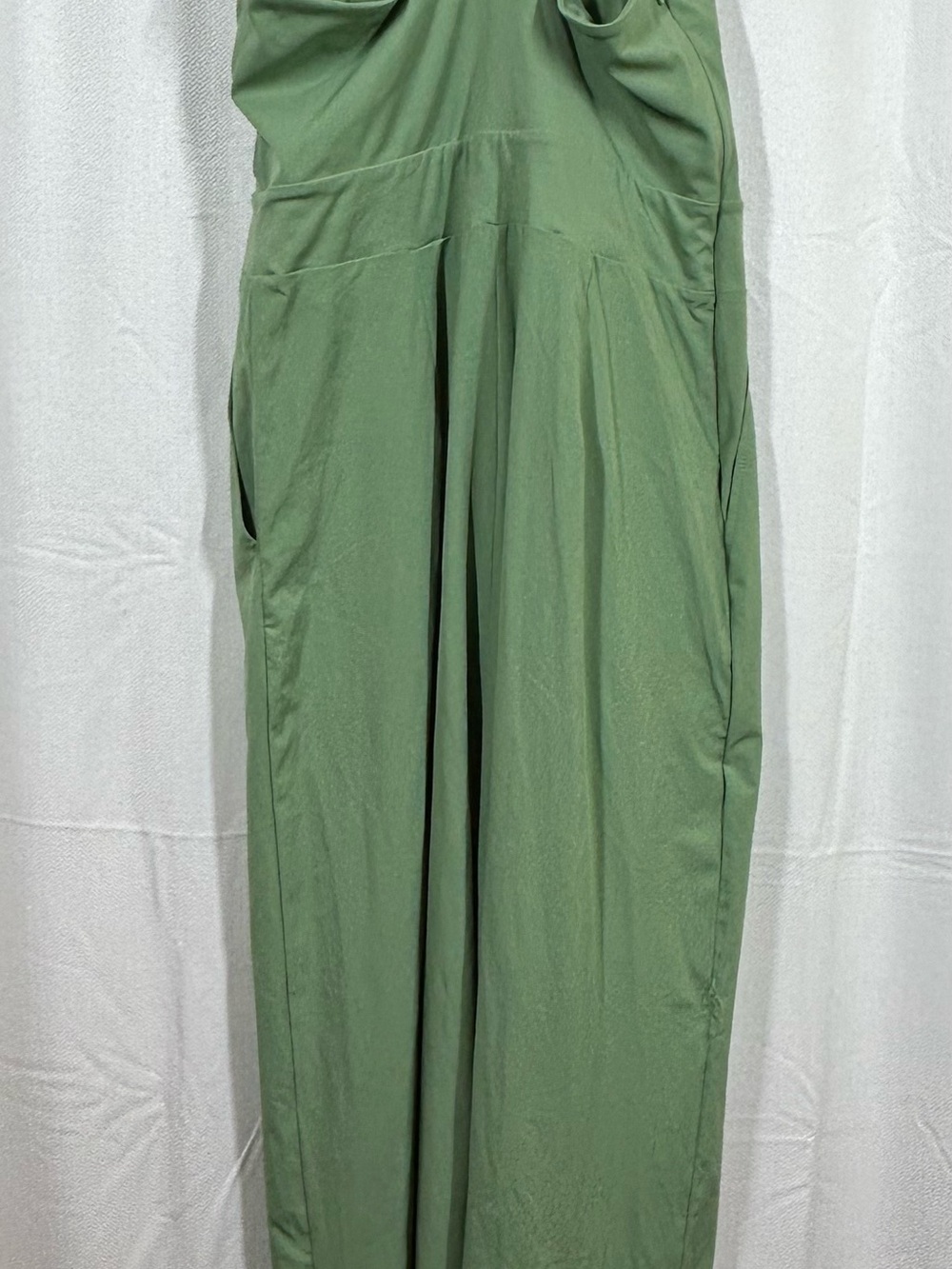 Halara Breezeful Jumpsuit Backless Pockets Wide Leg Sz Medium Resort Quick Dry - Picture 5 of 9